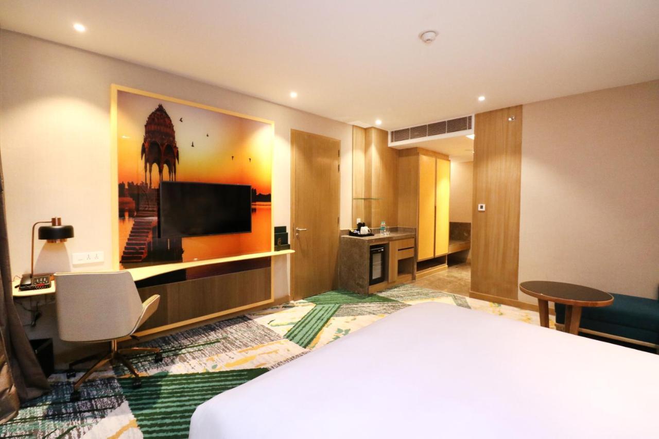Holiday Inn Chandigarh Zirakpur By Ihg Exterior foto