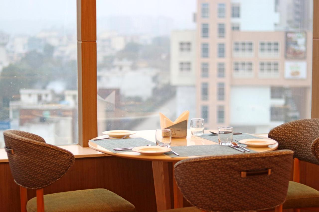 Holiday Inn Chandigarh Zirakpur By Ihg Exterior foto